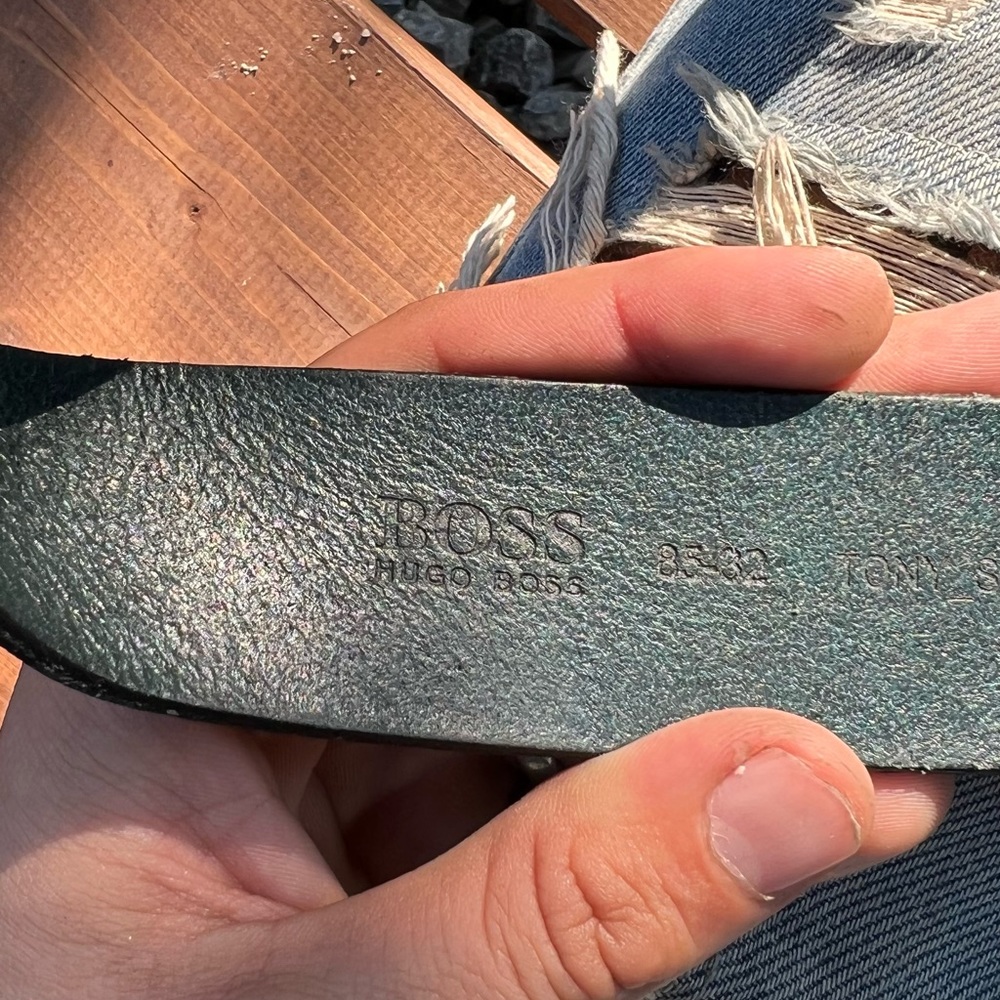 Hugo Boss belt - Picture 8 of 8